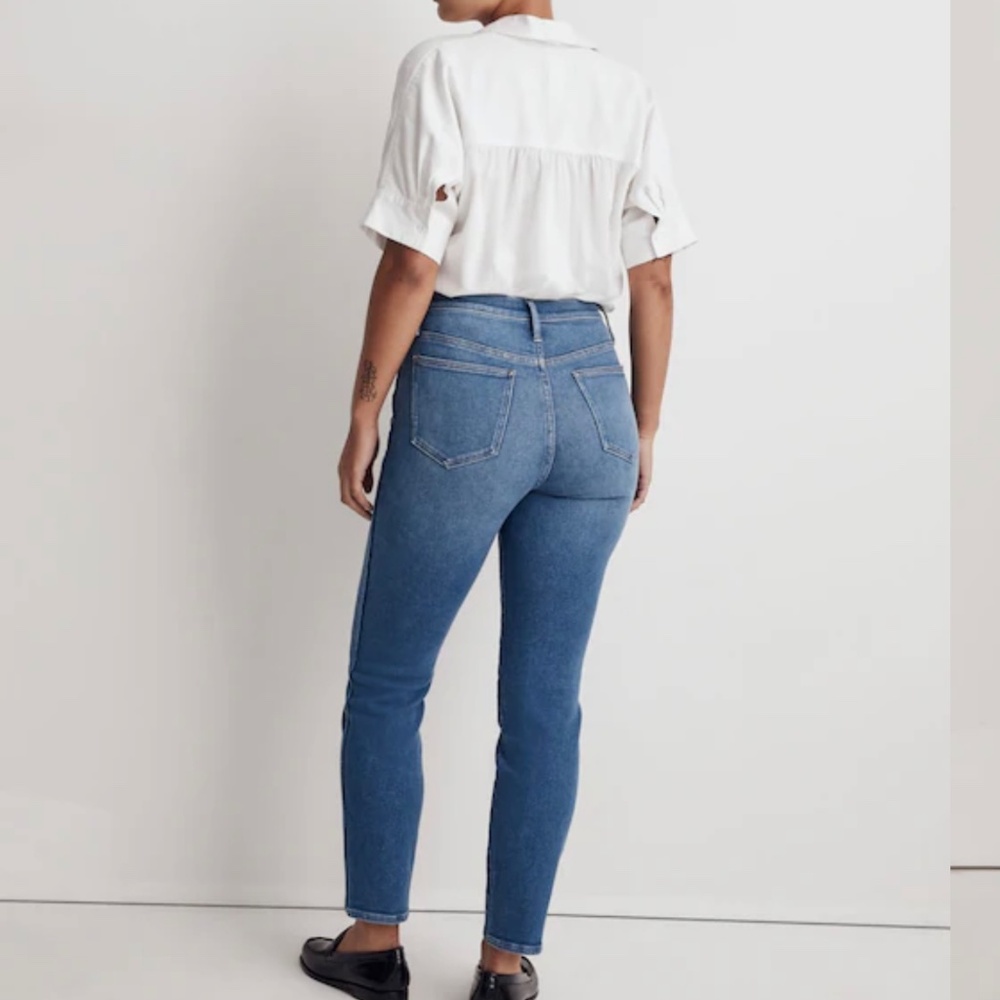 Madewell Curvy Stovepipe Jeans - Picture 2 of 4